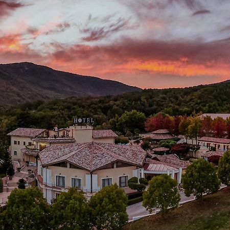 San Raffaele Hotel Restaurant & Resort Castelluccio Superiore Luaran gambar